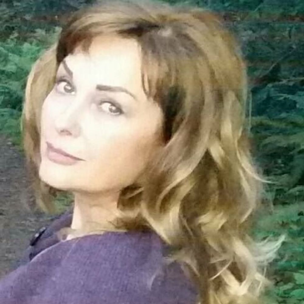 Meet your Posher, Elena